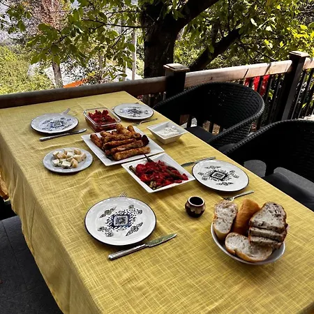 Calikusu Dag Evi ブルサ